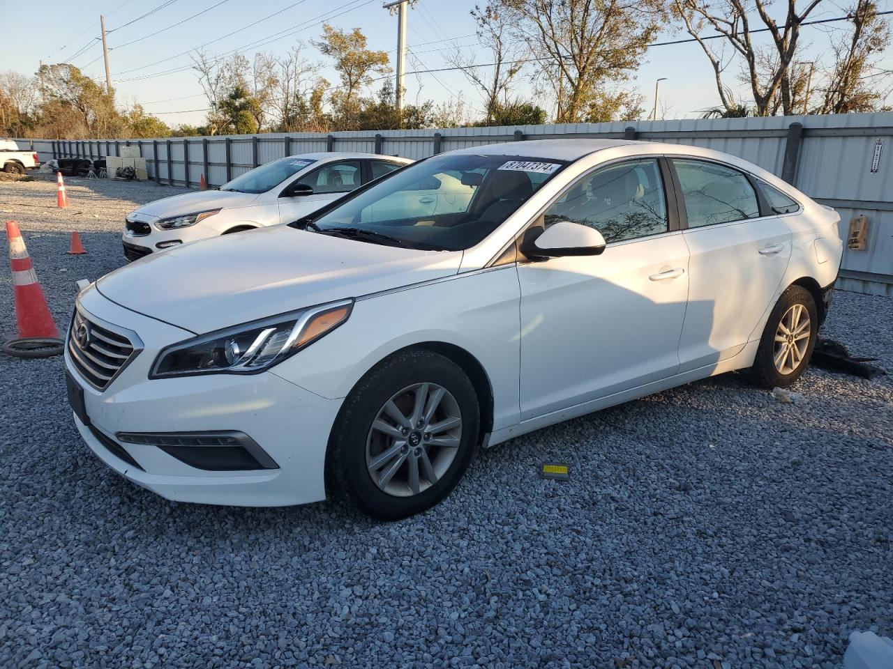 VIN 5NPE24AF2FH026802 2015 HYUNDAI SONATA no.1