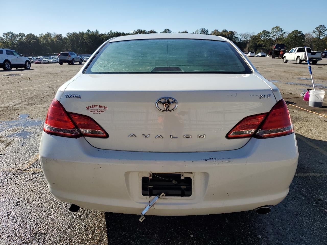 2007 Toyota Avalon - Image 6