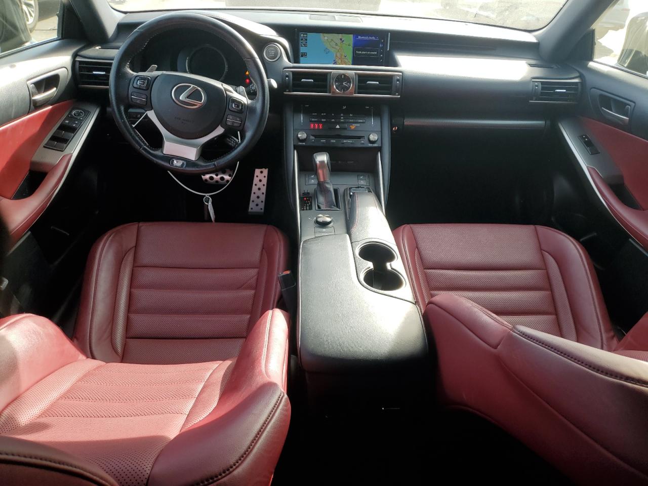 2017 Lexus IS - Image 8