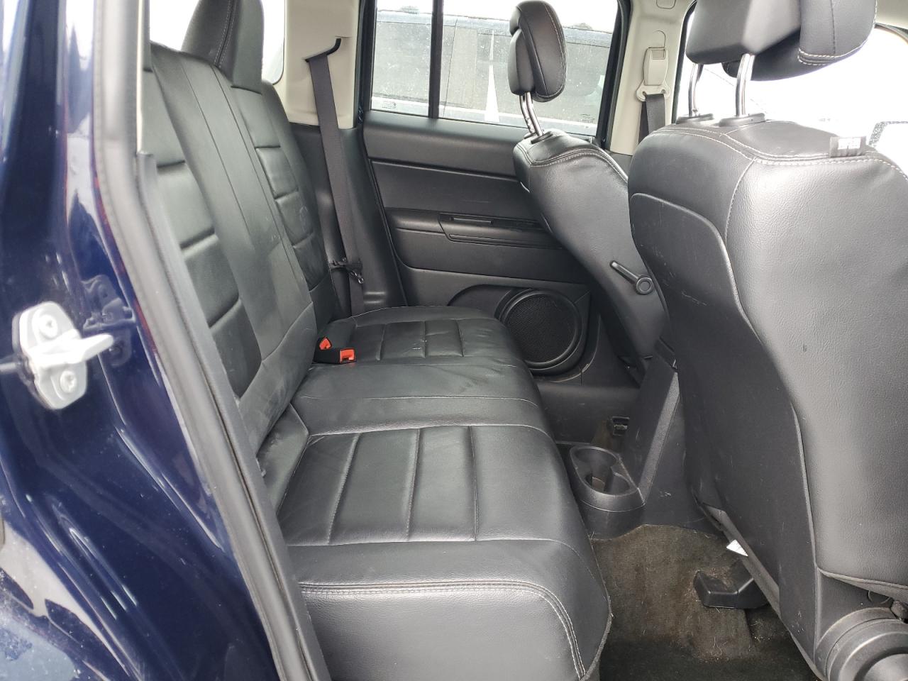 2016 Jeep Liberty (Patriot) - Image 11