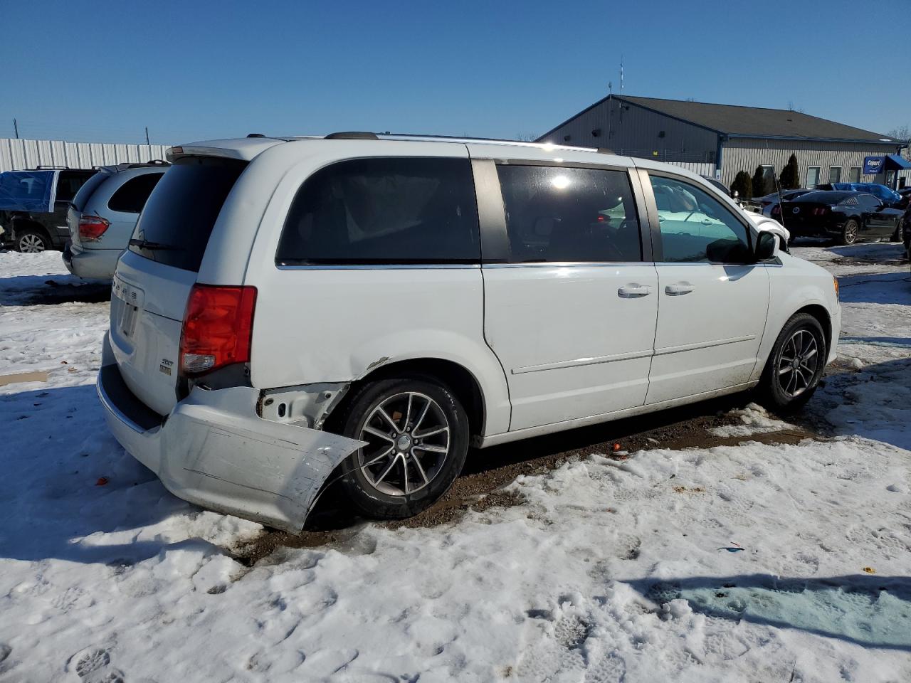 2017 Dodge Caravan - Image 3