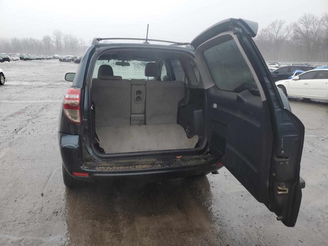 2010 Toyota RAV 4 - Image 6