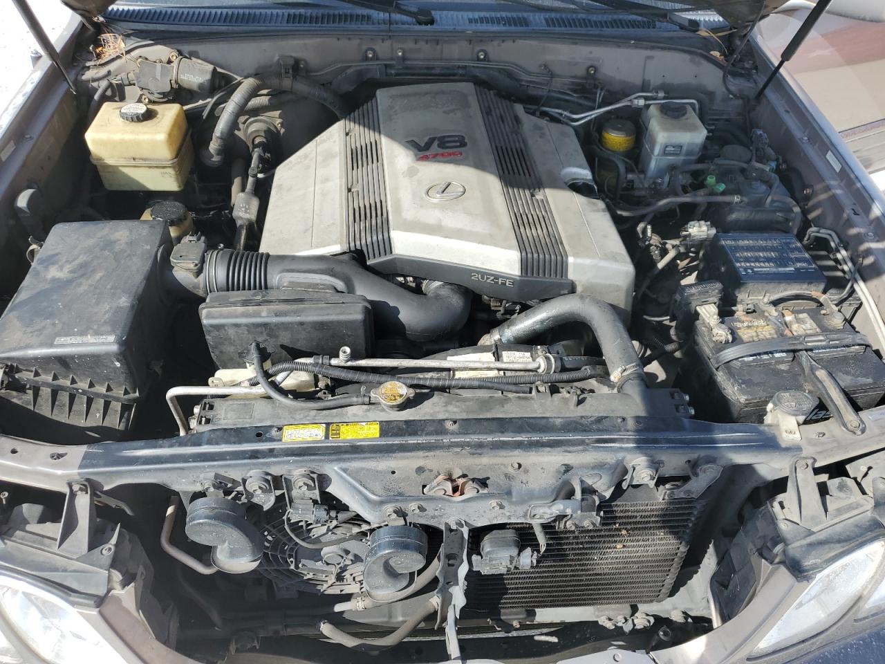 2000 Lexus LX - Image 12