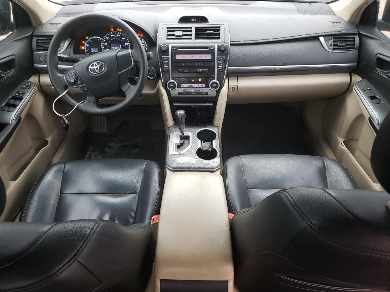 2012 Toyota Camry - Image 8