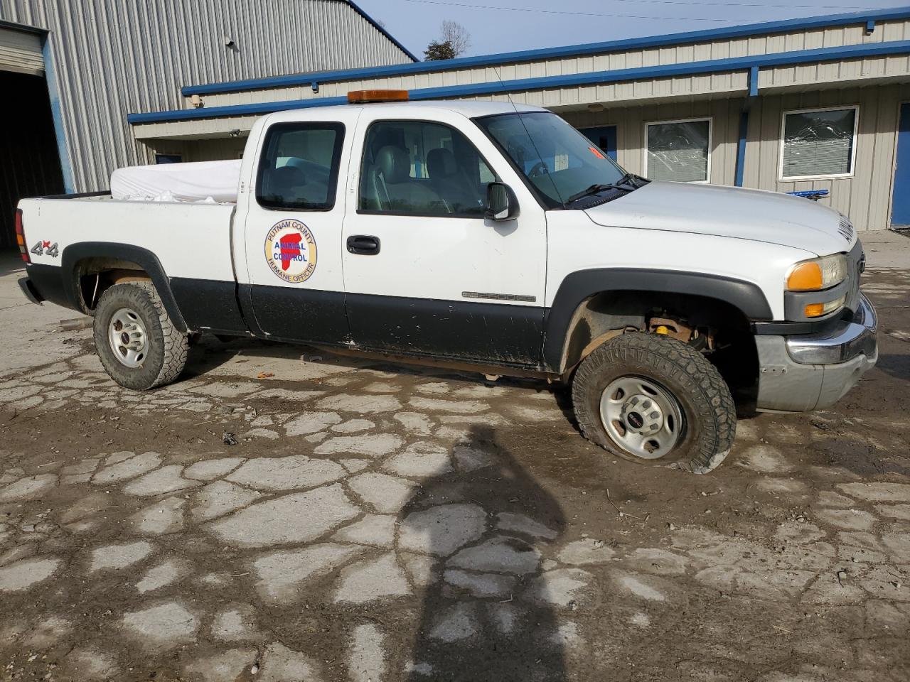 2004 GMC Sierra - Image 4