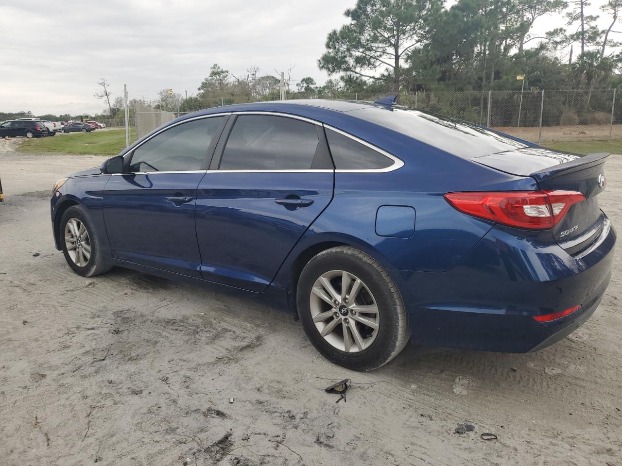 2016 Hyundai Sonata - Image 2