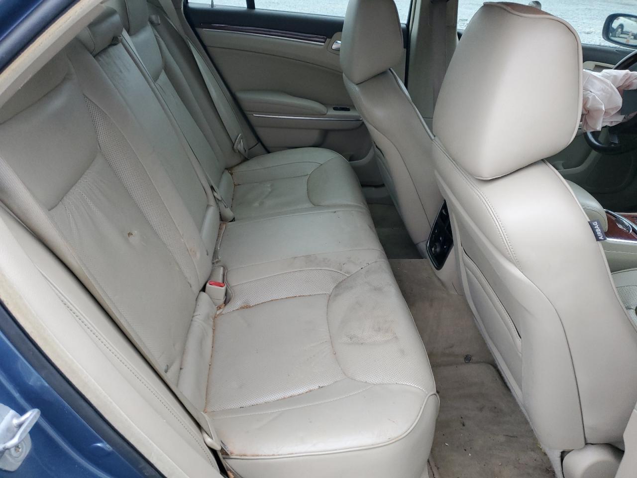 2011 Chrysler 300 - Image 11
