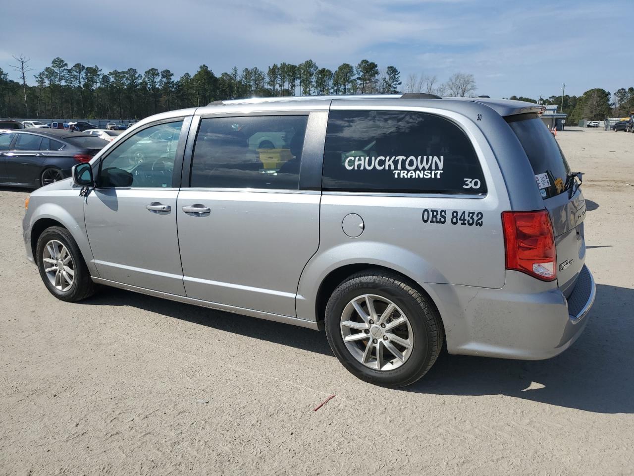 2018 Dodge Caravan - Image 2