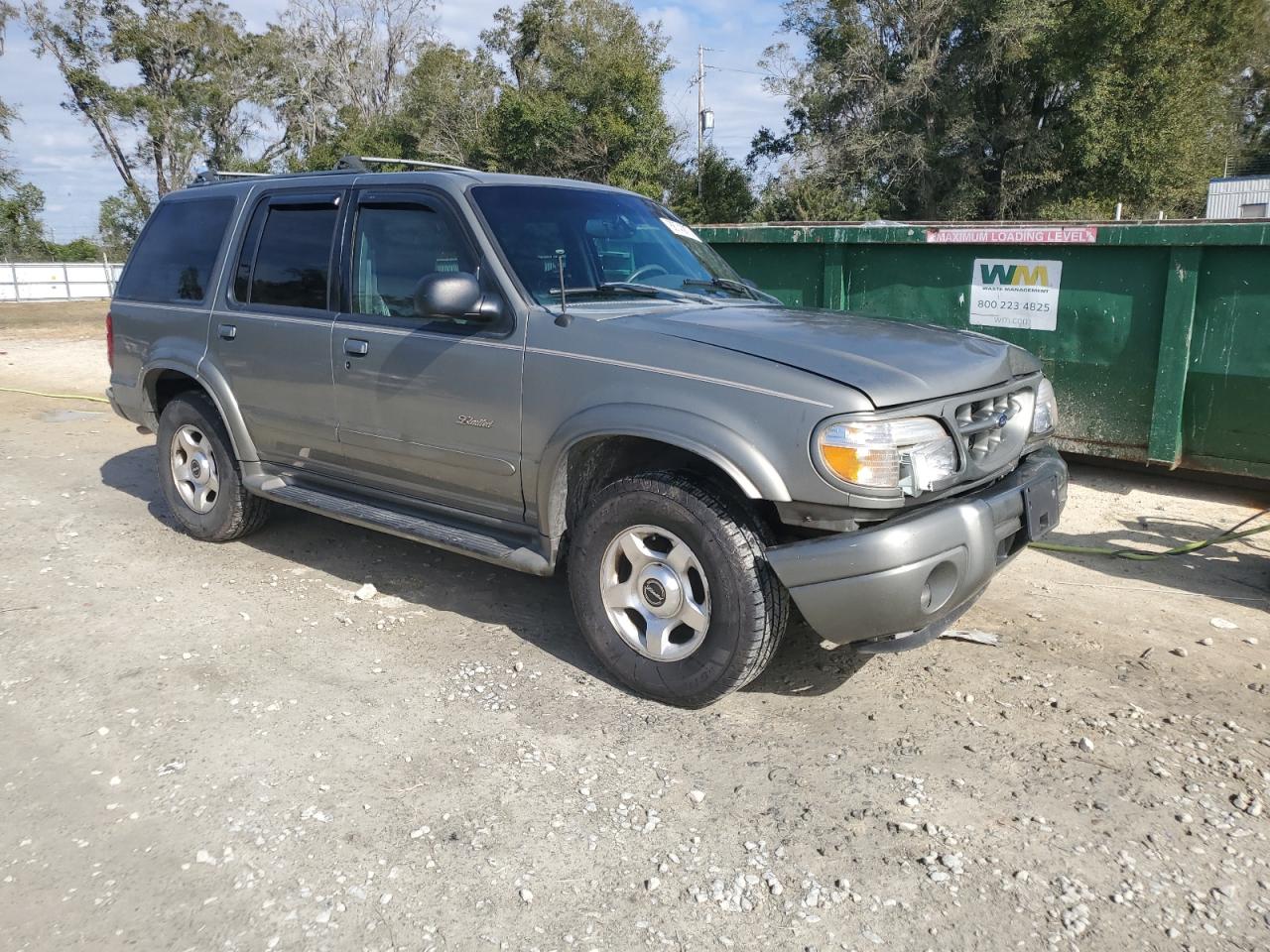 2000 Ford Explorer - Image 4