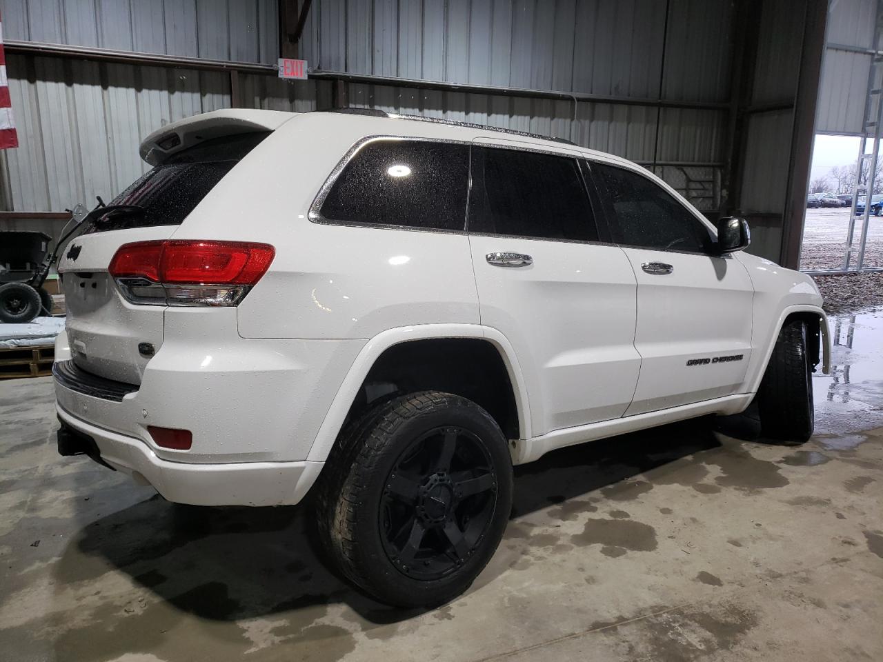 2017 Jeep Grand Cherokee - Image 3