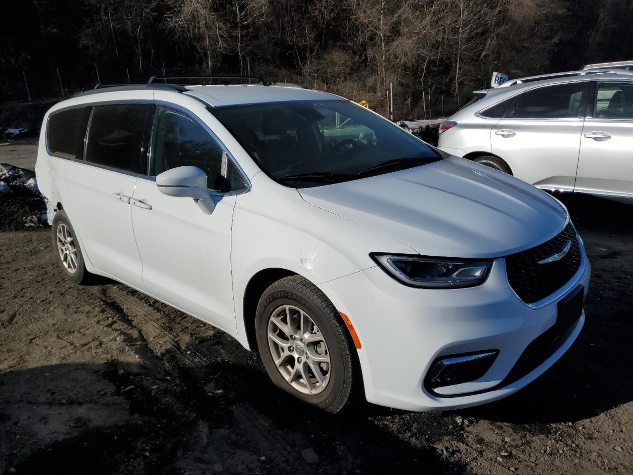2022 Chrysler Pacifica - Image 4