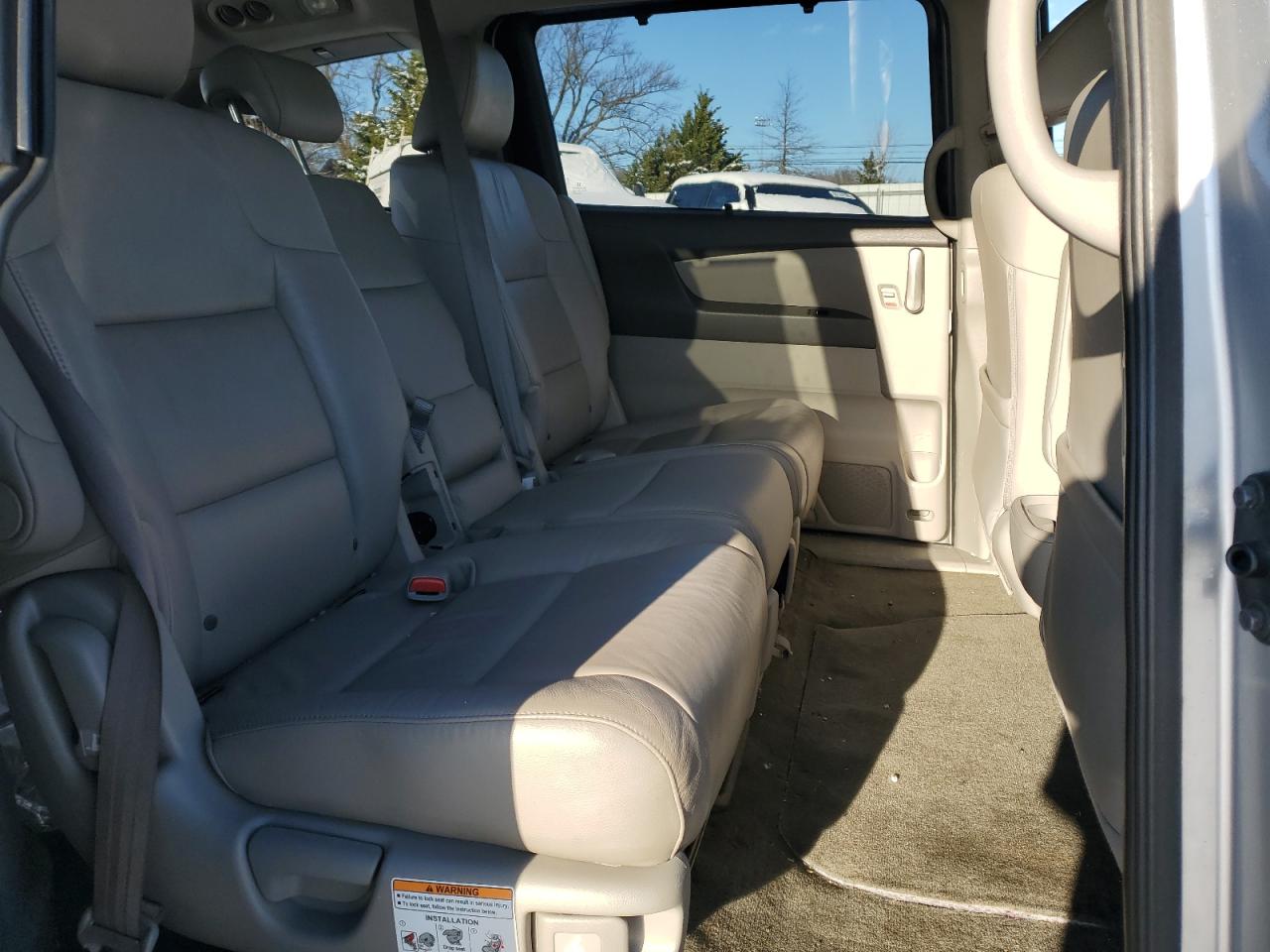 2011 Honda Odyssey - Image 12