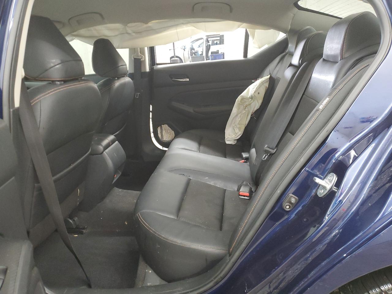 2021 Nissan Altima - Image 10