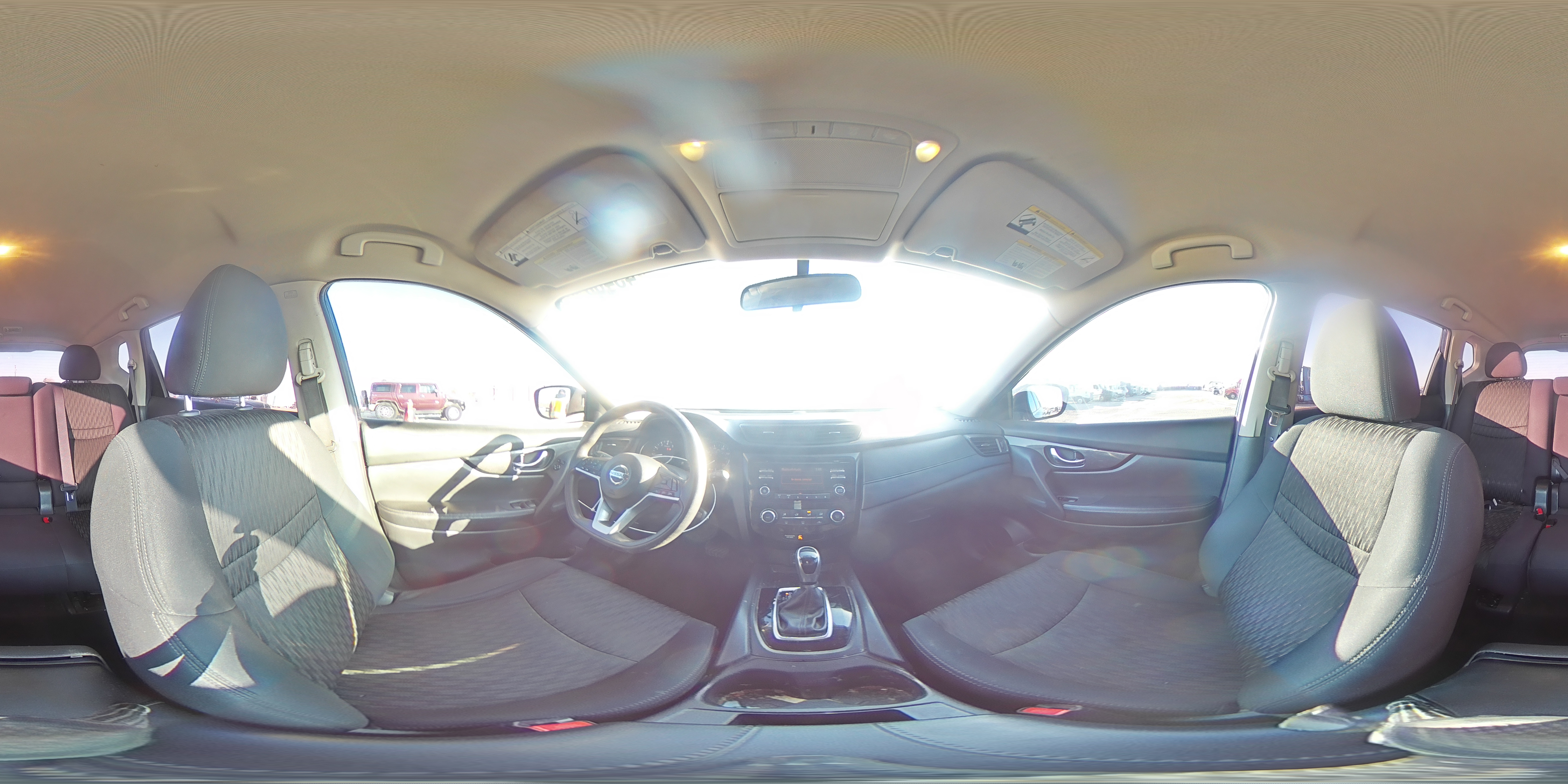 2017 Nissan Rogue - Image 14