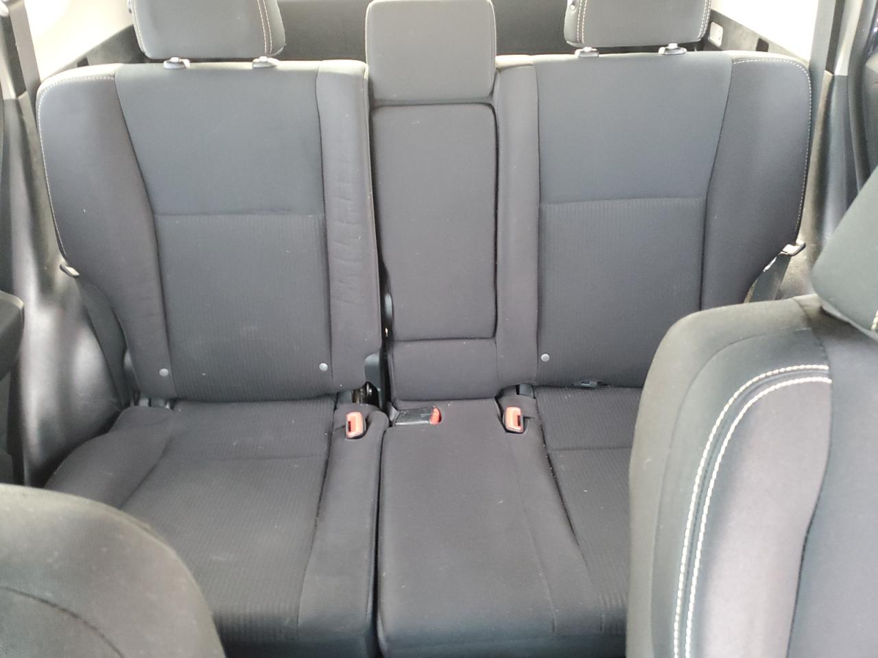 2015 Toyota RAV 4 - Image 10