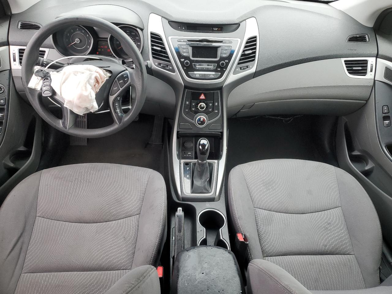 2014 Hyundai Elantra - Image 8
