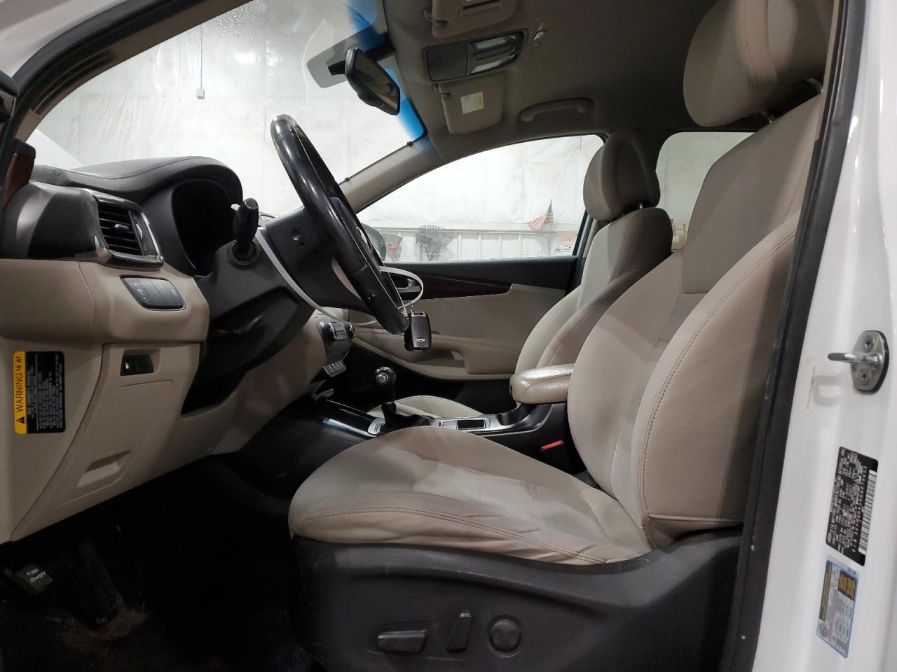 2016 Kia Sorento - Image 7