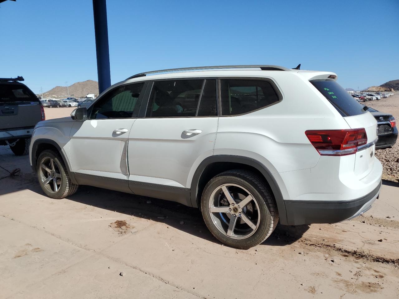 2019 Volkswagen Atlas - Image 2