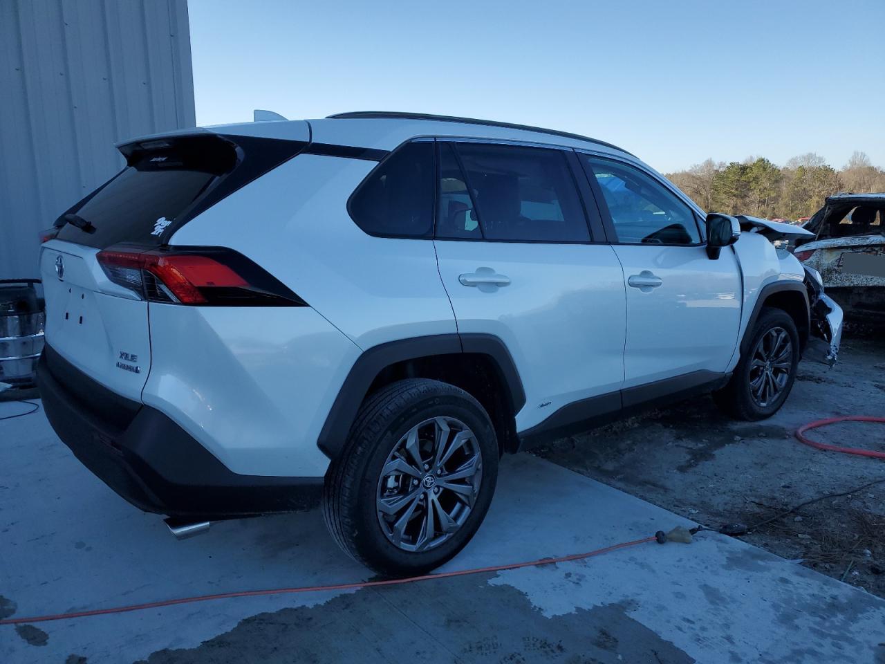 2024 Toyota RAV 4 - Image 3