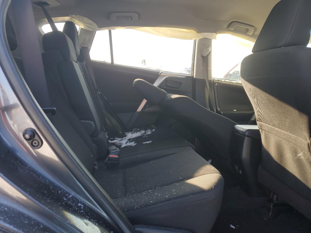 2017 Toyota RAV 4 - Image 11