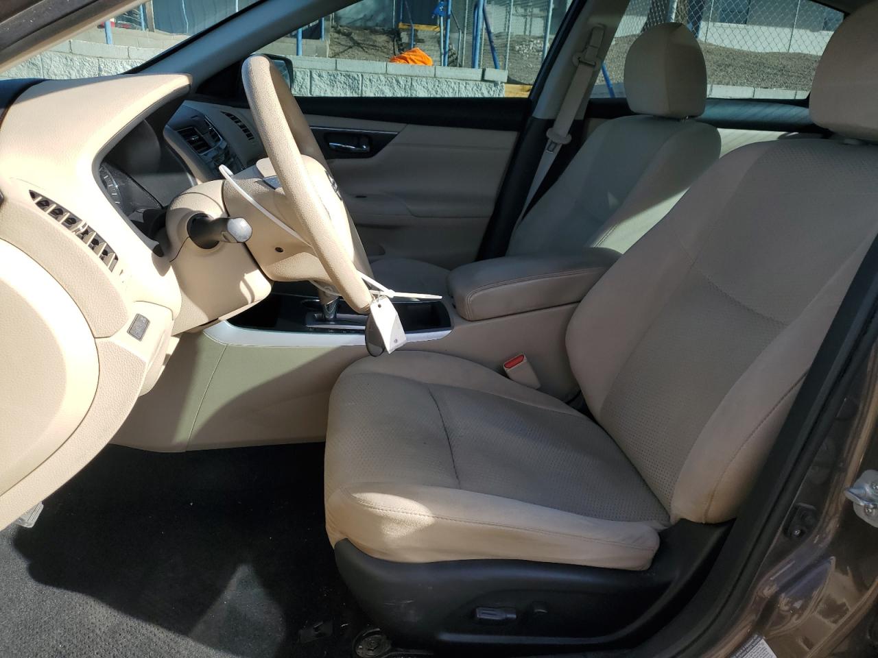 2015 Nissan Altima - Image 7