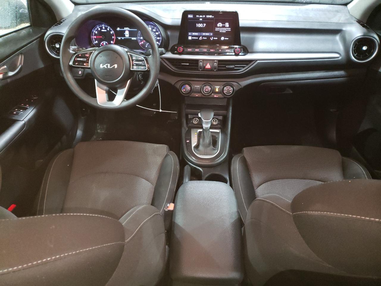 2023 Kia Forte - Image 8