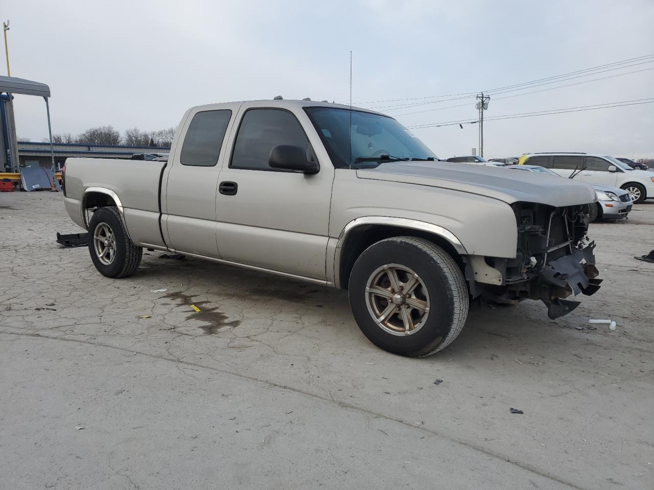 2006 Chevrolet Silverado - Image 4