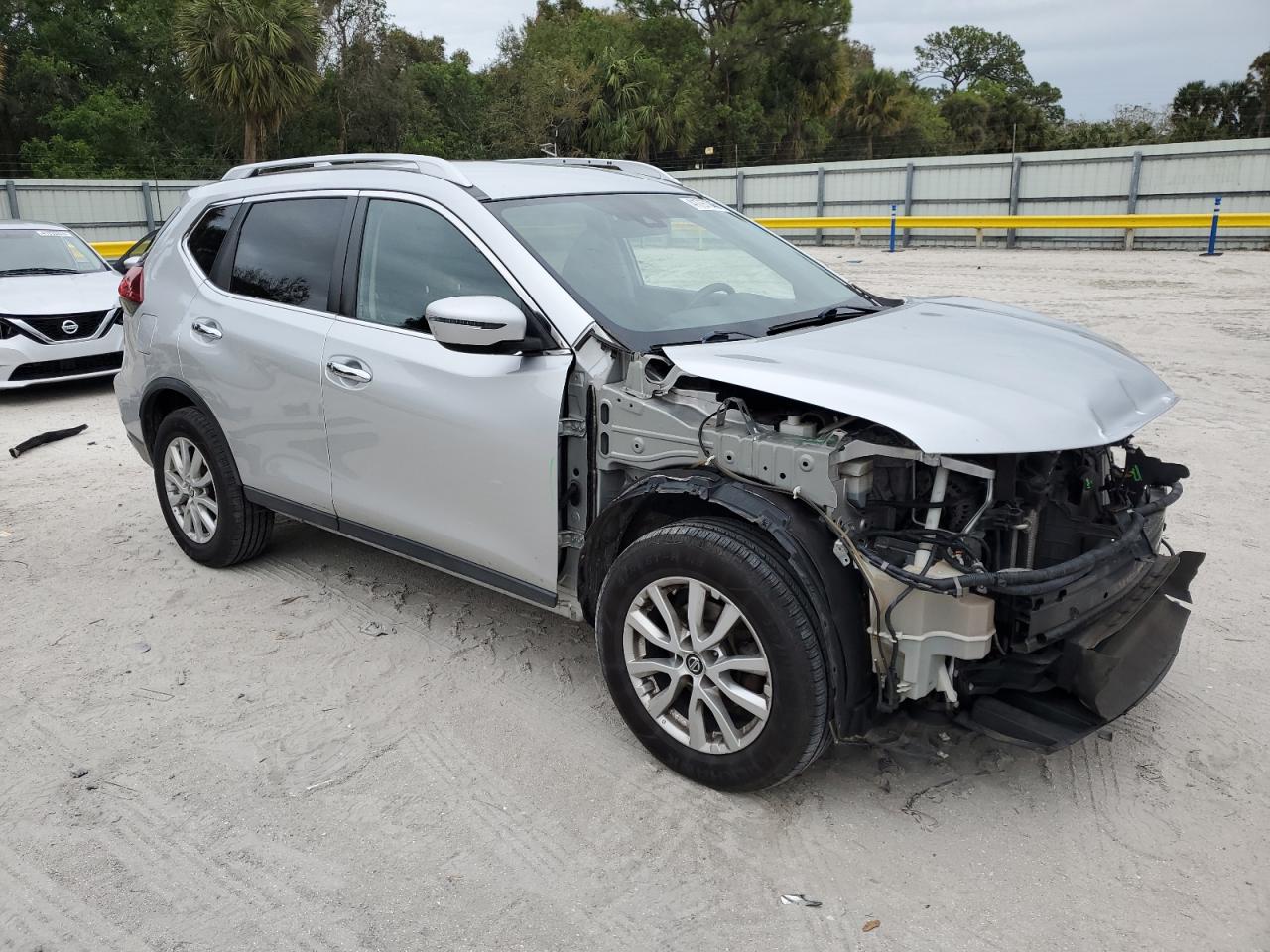 2019 Nissan Rogue - Image 4