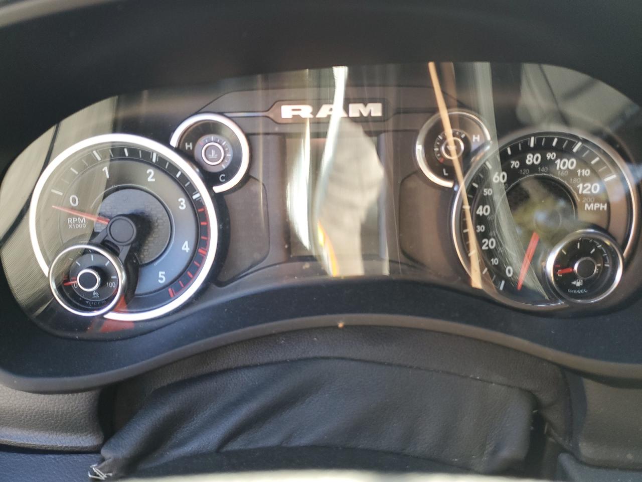 2021 RAM 2500 - Image 9