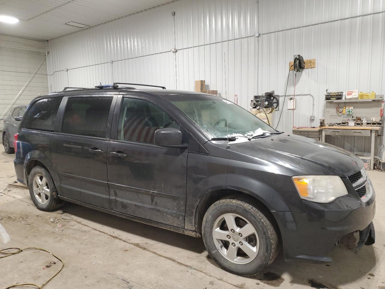 2012 Dodge Caravan - Image 4