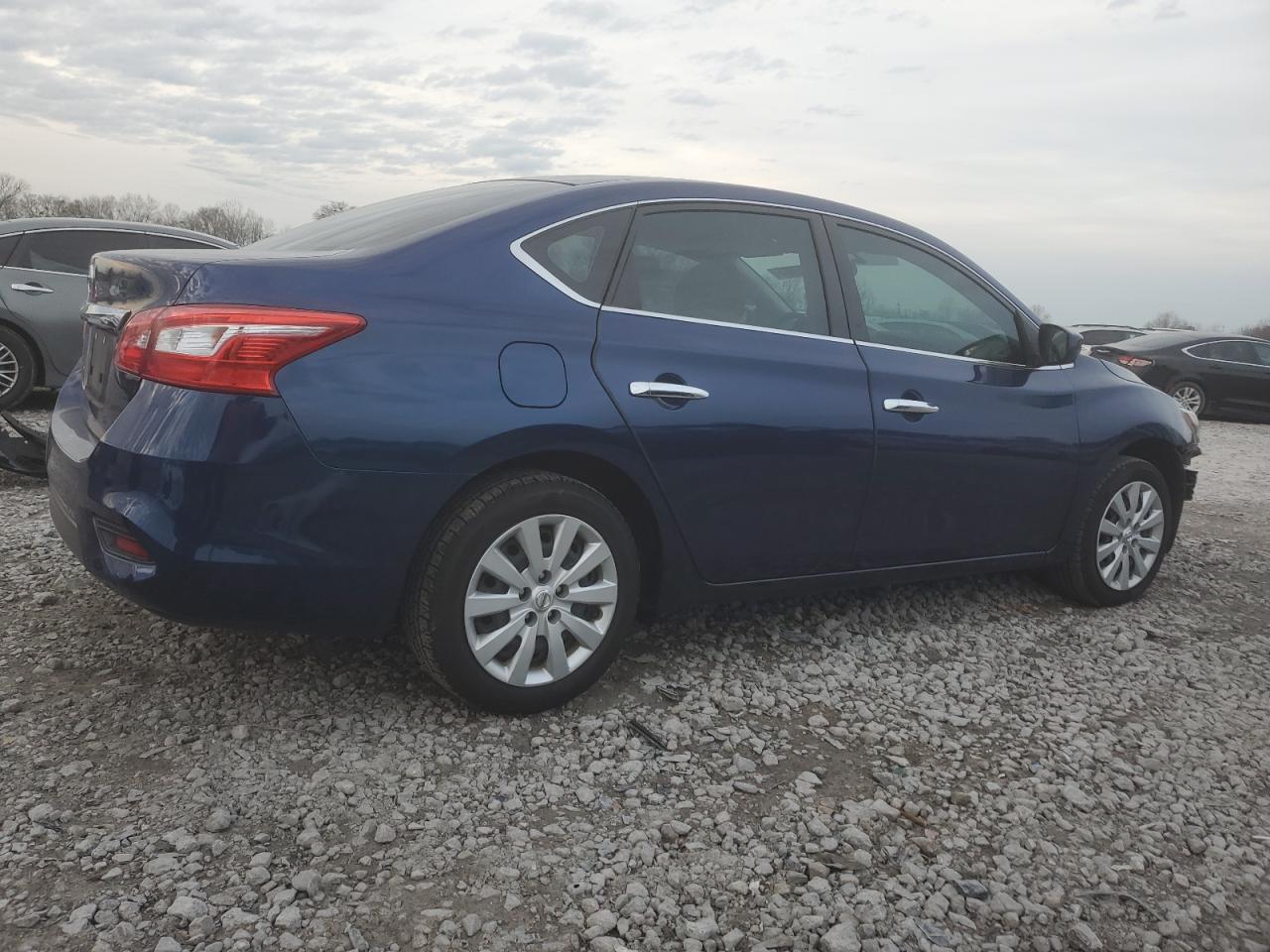 2019 Nissan Sentra - Image 3