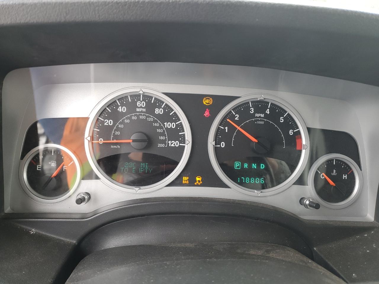 2008 Jeep Liberty (Patriot) - Image 9