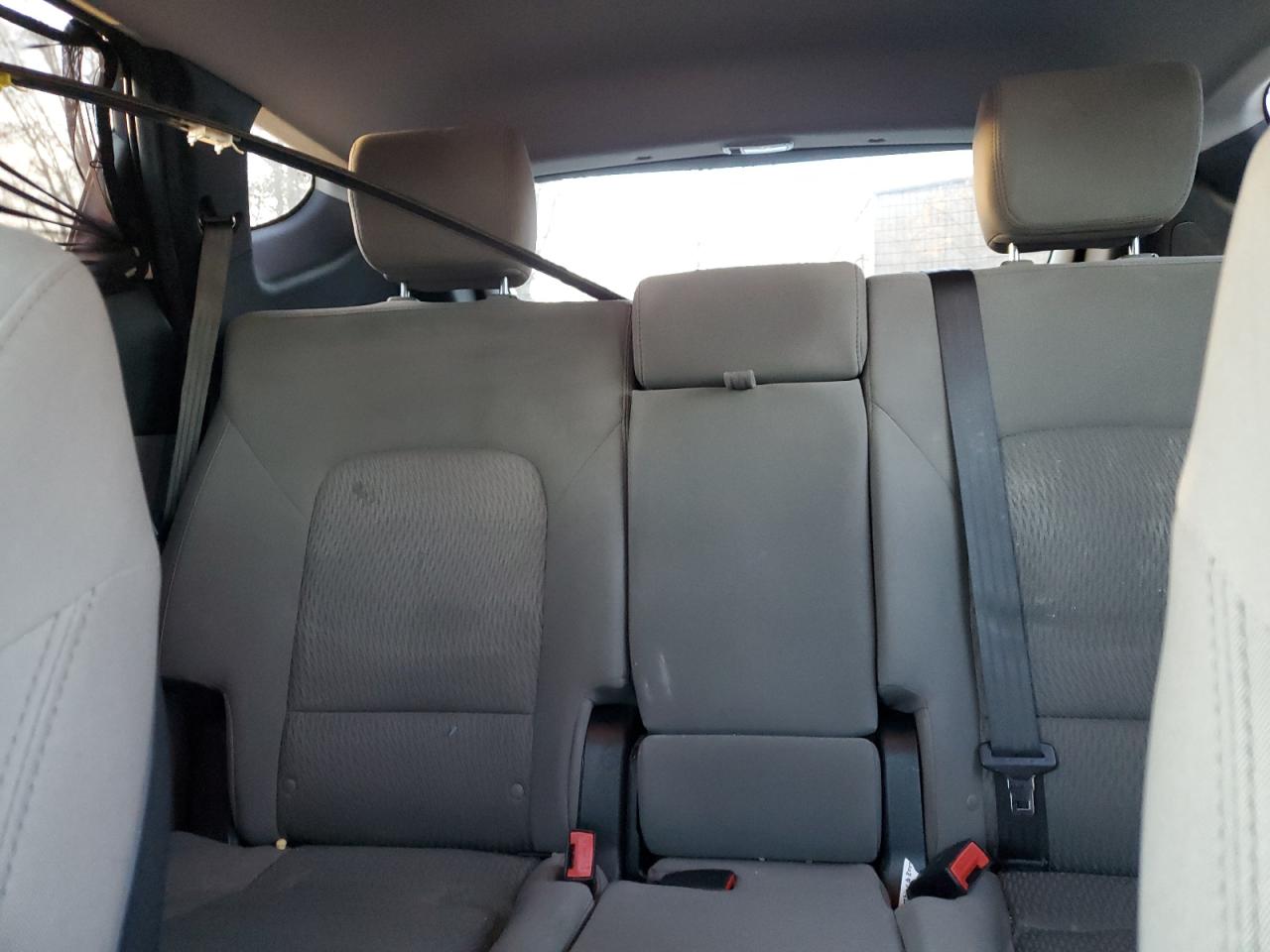 2015 Hyundai Santa Fe - Image 10