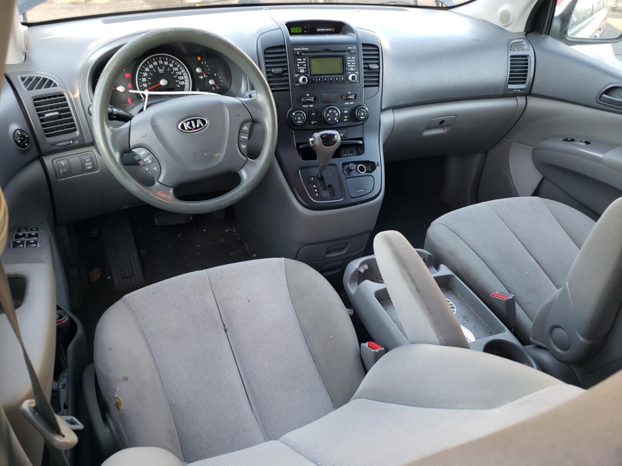 2012 Kia Sedona - Image 8