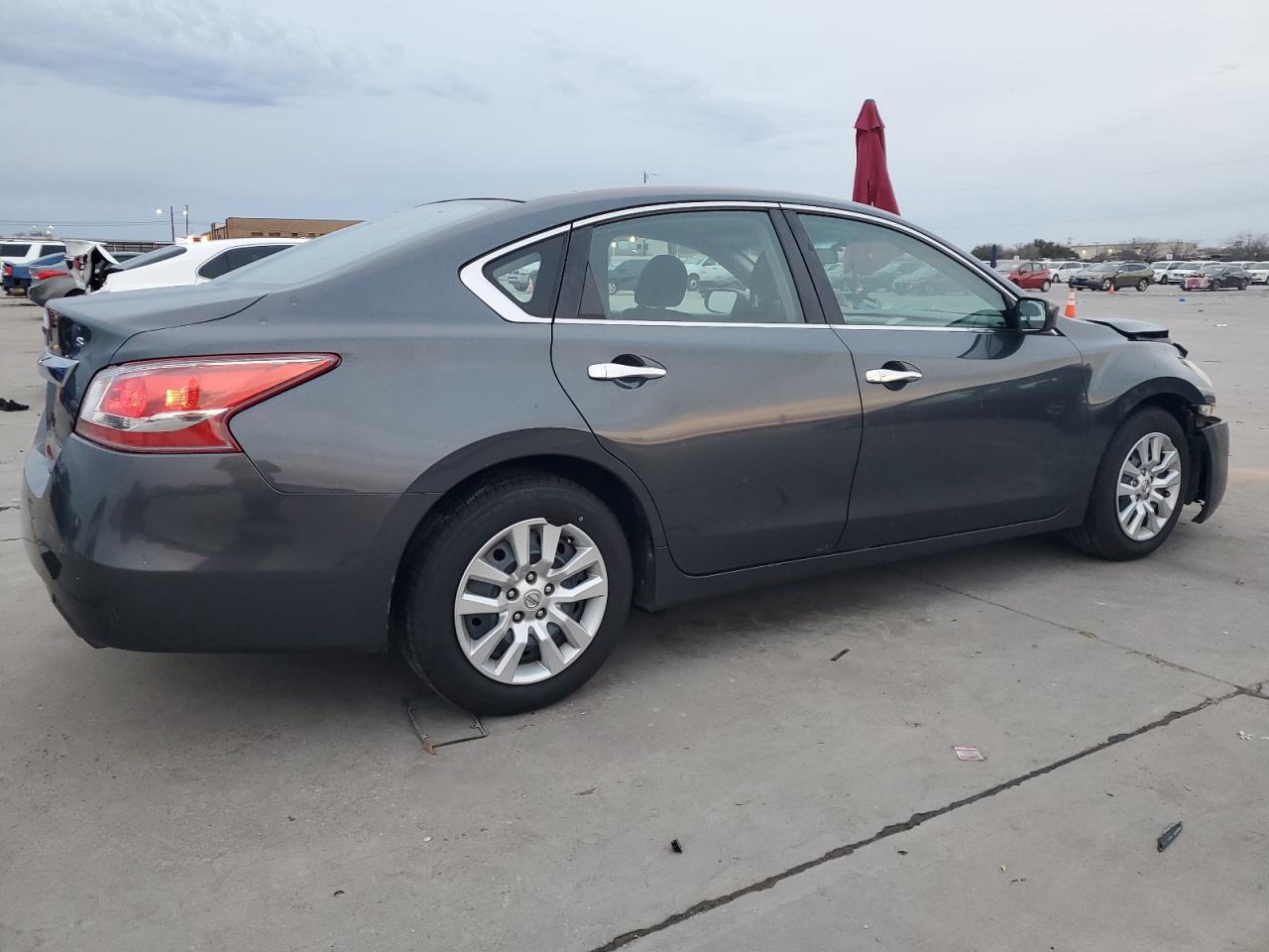 2013 Nissan Altima - Image 3