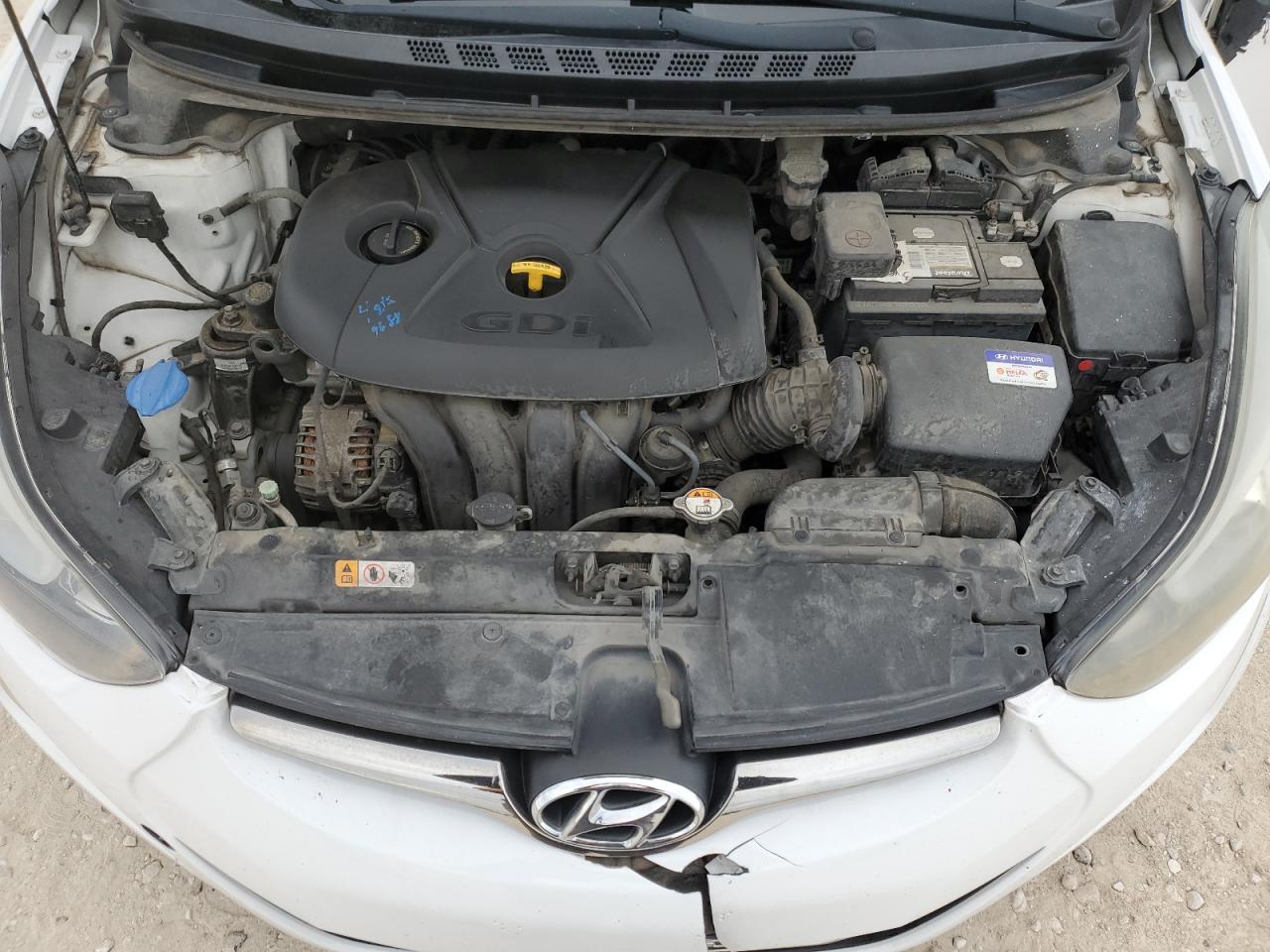 2015 Hyundai Elantra - Image 11