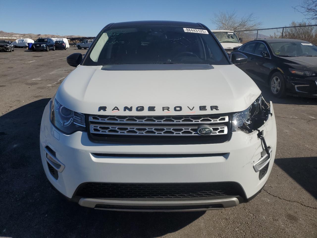 2016 Land Rover Discovery - Image 5