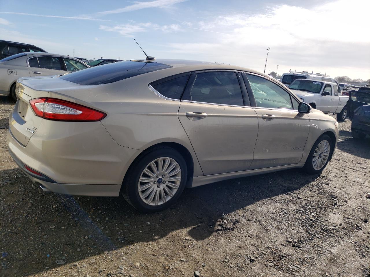 VIN 3FA6P0LUXFR161409 2015 FORD FUSION no.3