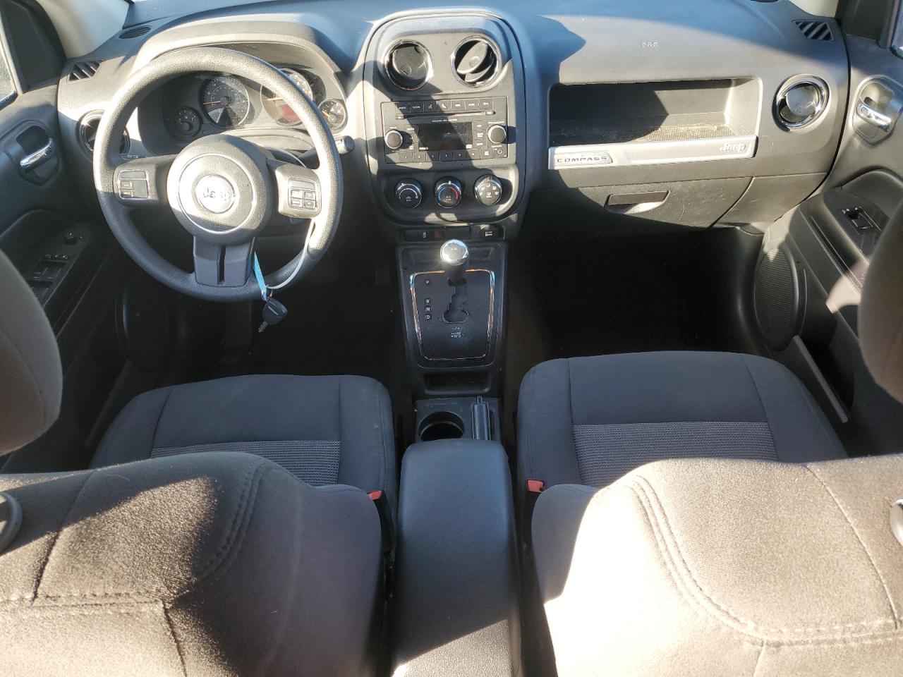 2017 Jeep Compass - Image 8