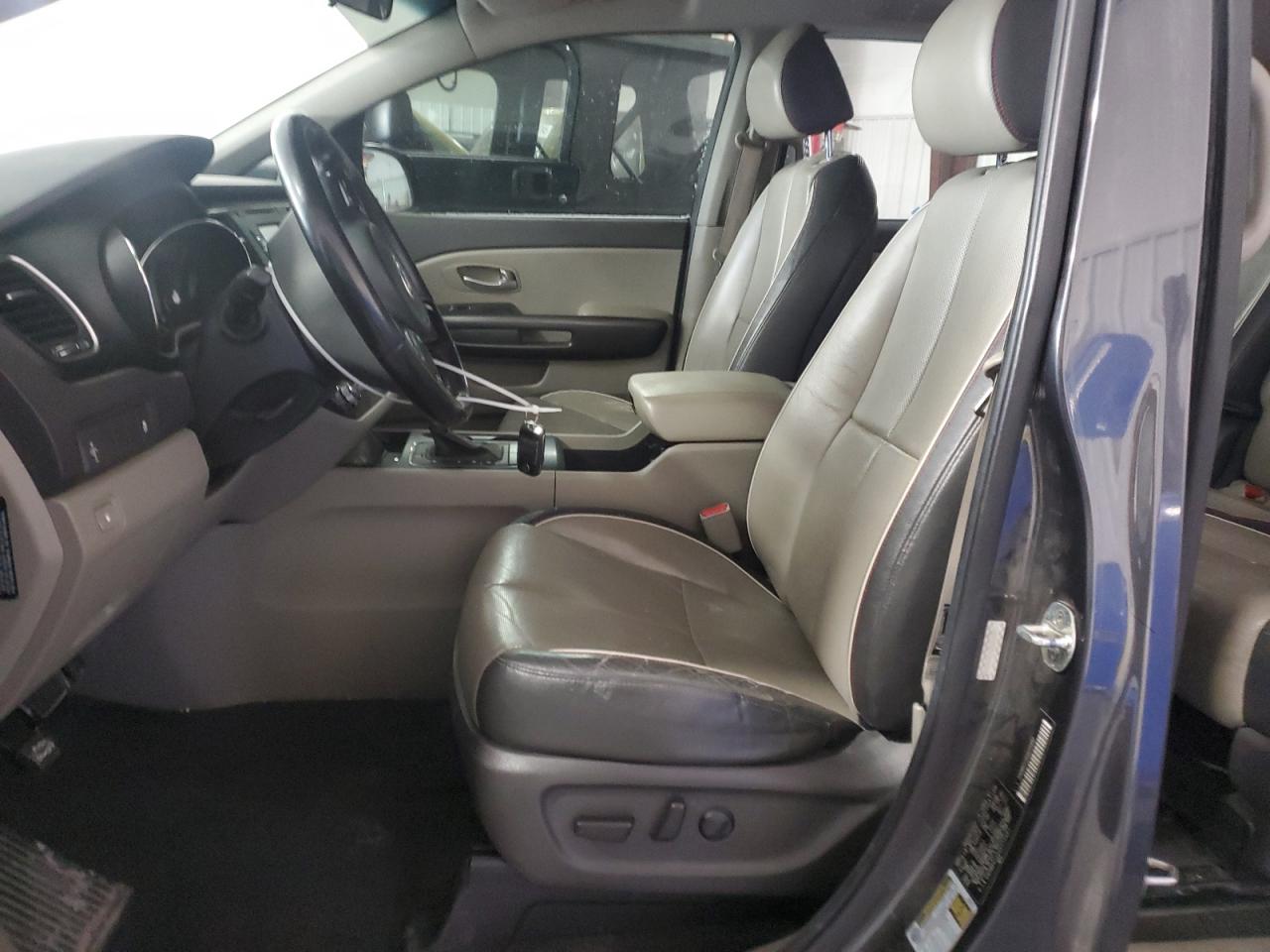 2016 Kia Sedona - Image 7