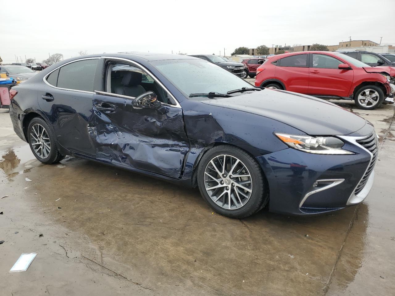 2018 Lexus ES - Image 4