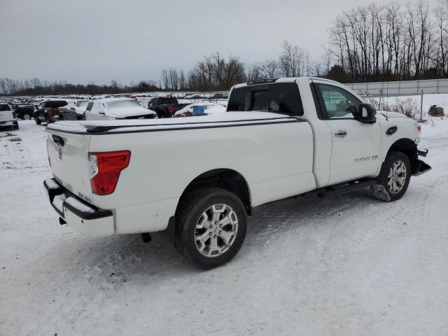  NISSAN TITAN 2017 White