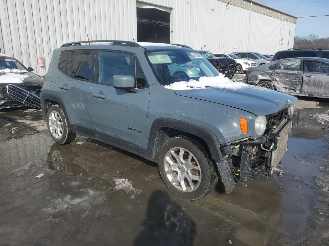 2018 Jeep Renegade - Image 4
