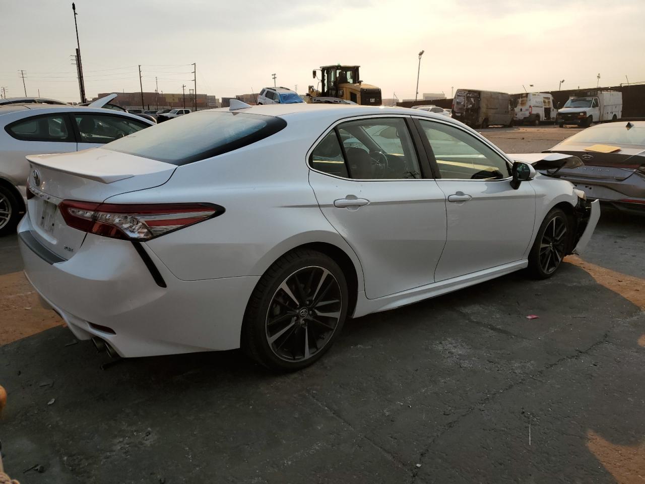 VIN 4T1B61HK0KU694246 2019 TOYOTA CAMRY no.3