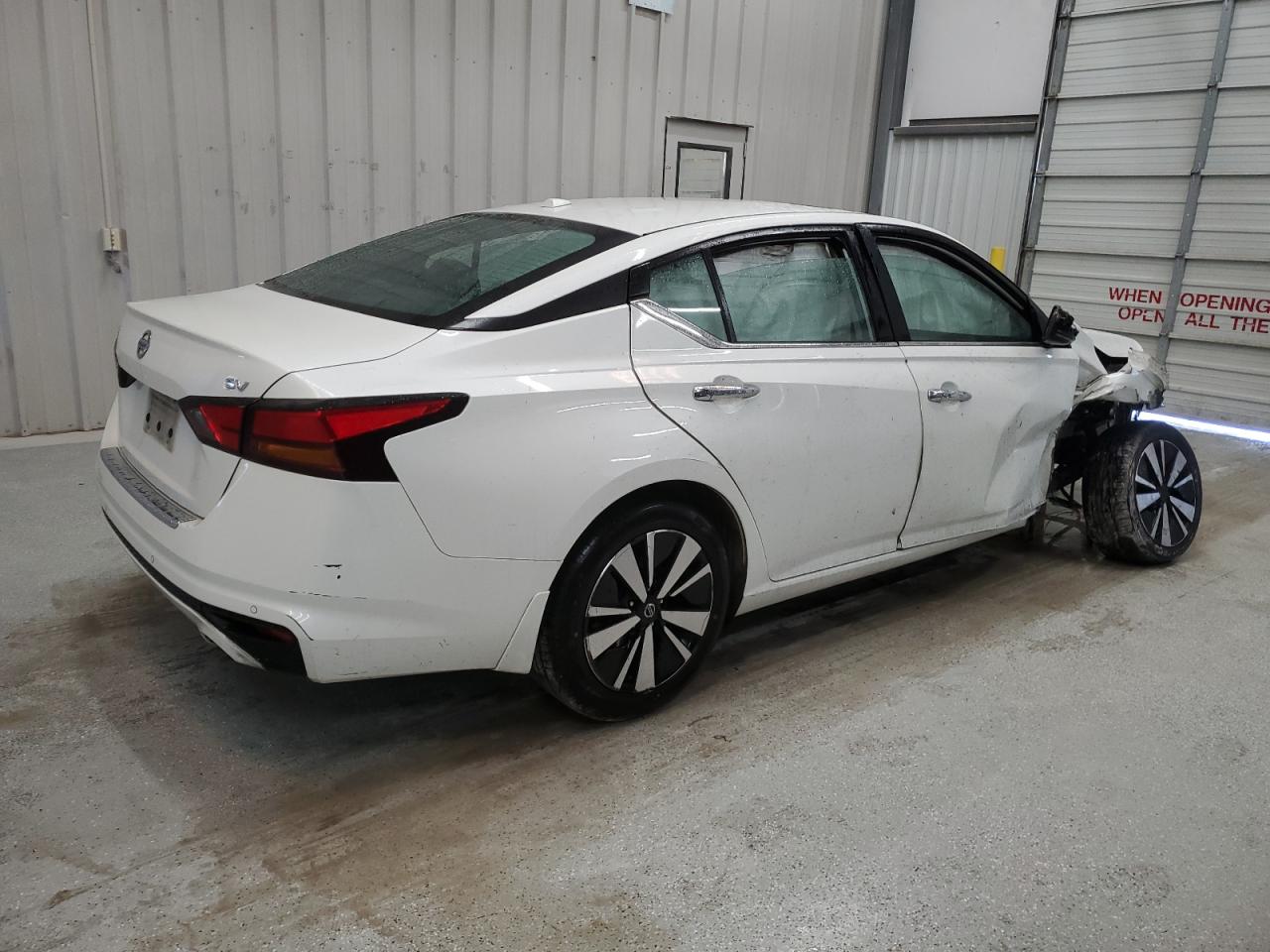 2021 Nissan Altima - Image 3