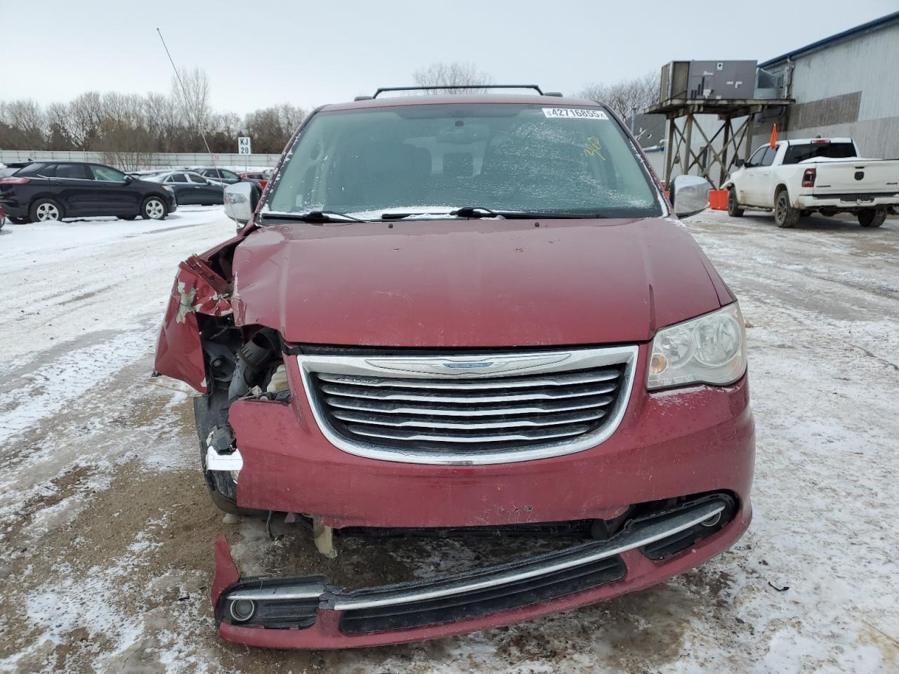 2015 Chrysler Town & Country - Image 5