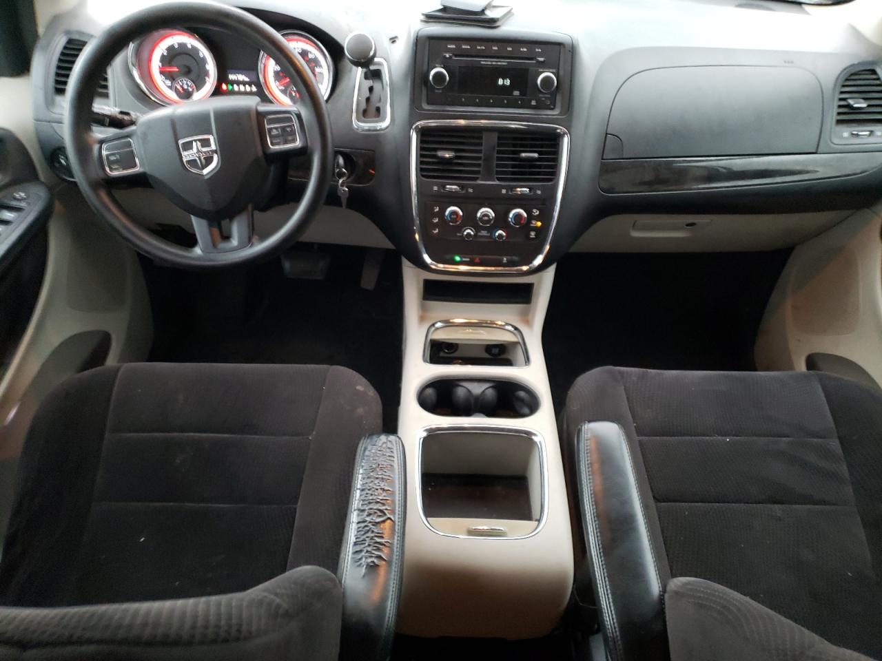 2014 Dodge Caravan - Image 8