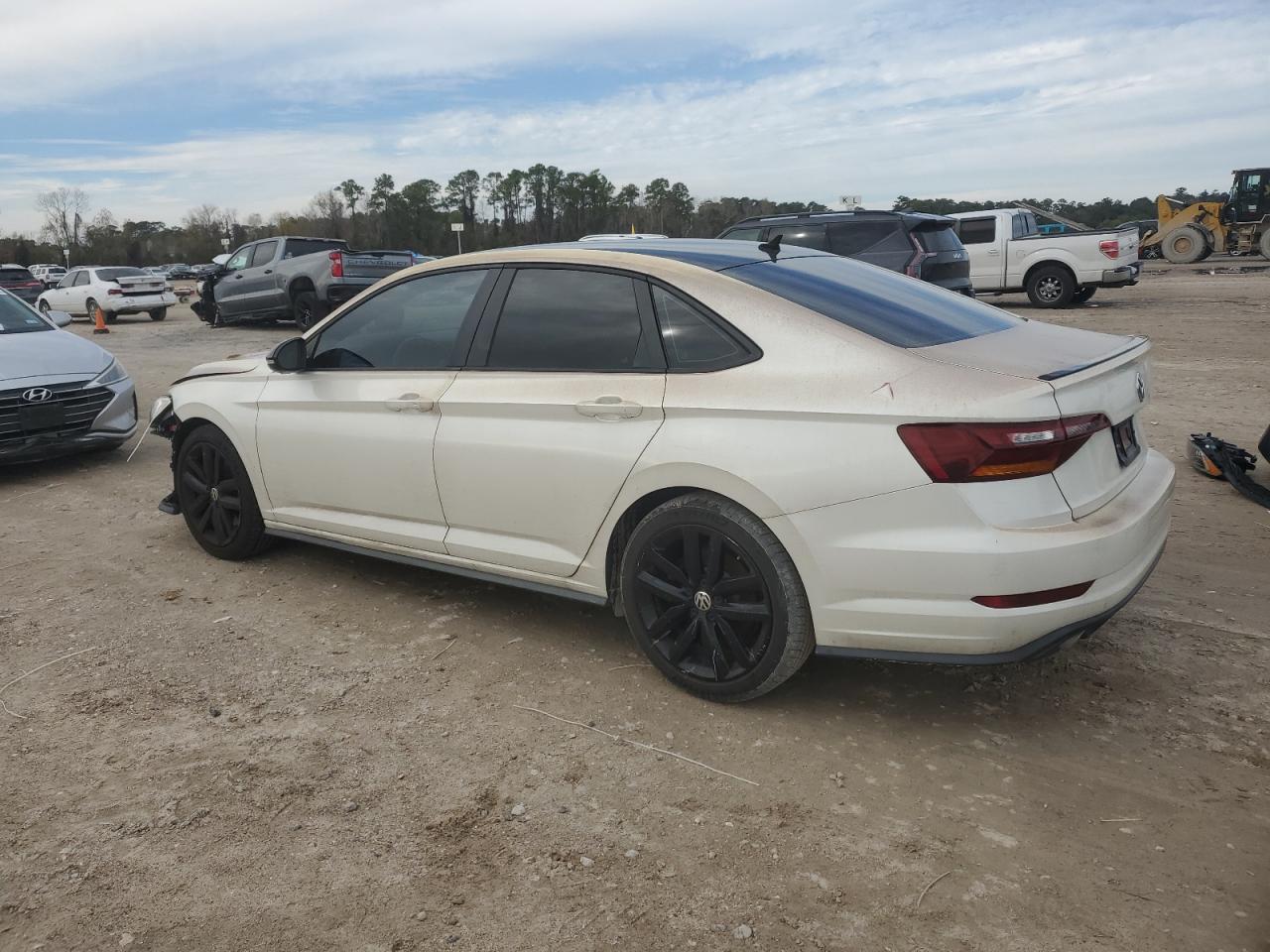 2019 Volkswagen Jetta - Image 2