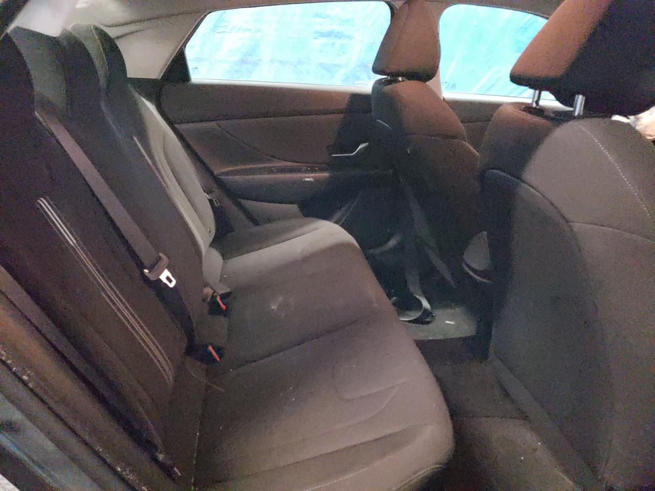 2023 Hyundai Elantra - Image 10