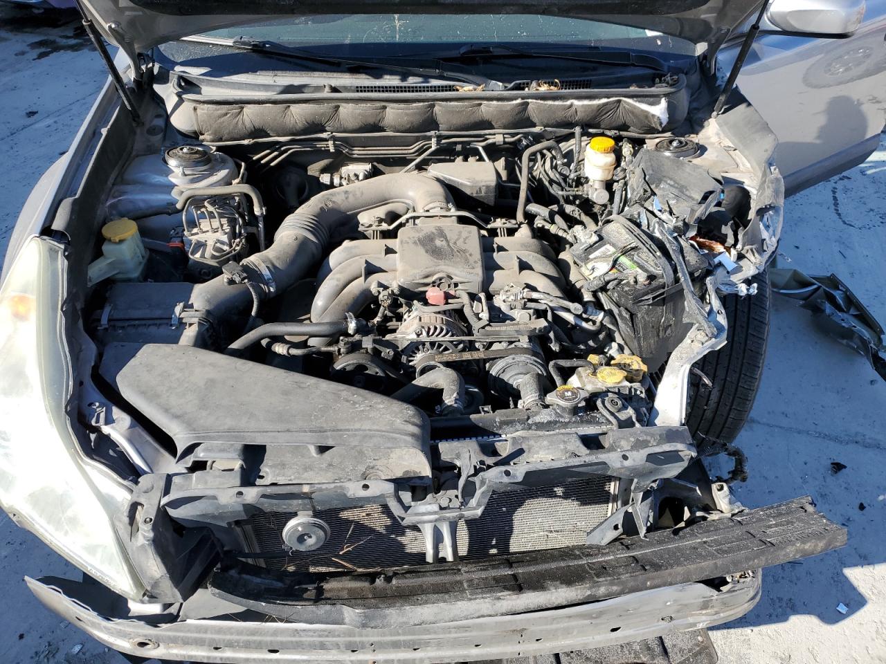 2010 Subaru Outback - Image 11